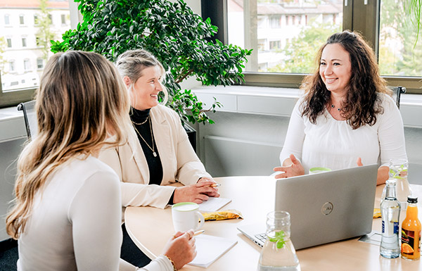 Besprechung in der Gedikom Verwaltung Gedikom Verwaltung